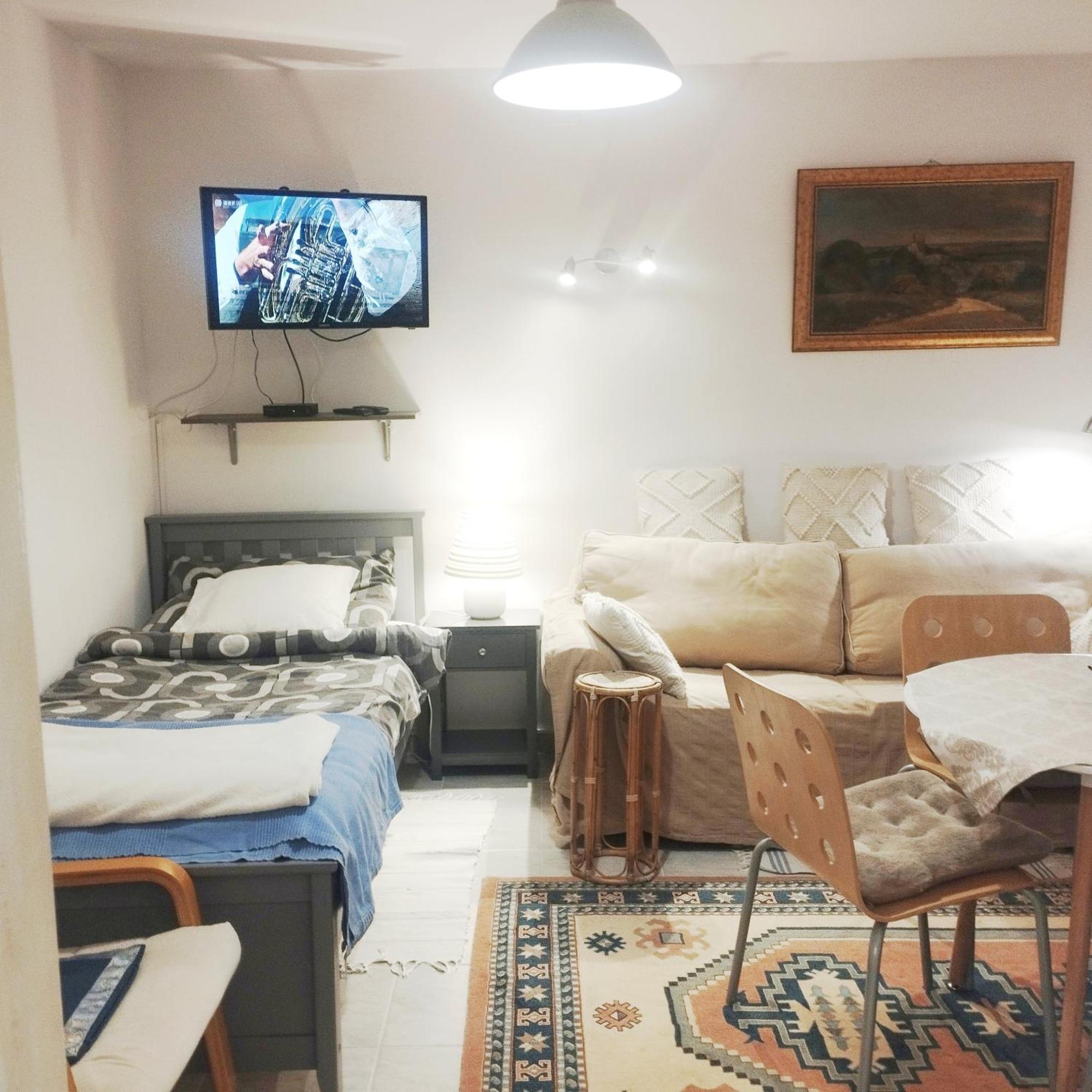 B&B Family Basement Apartment, Breakfast, Free Parking, 5Km From Tulln Chorherrn Luaran gambar